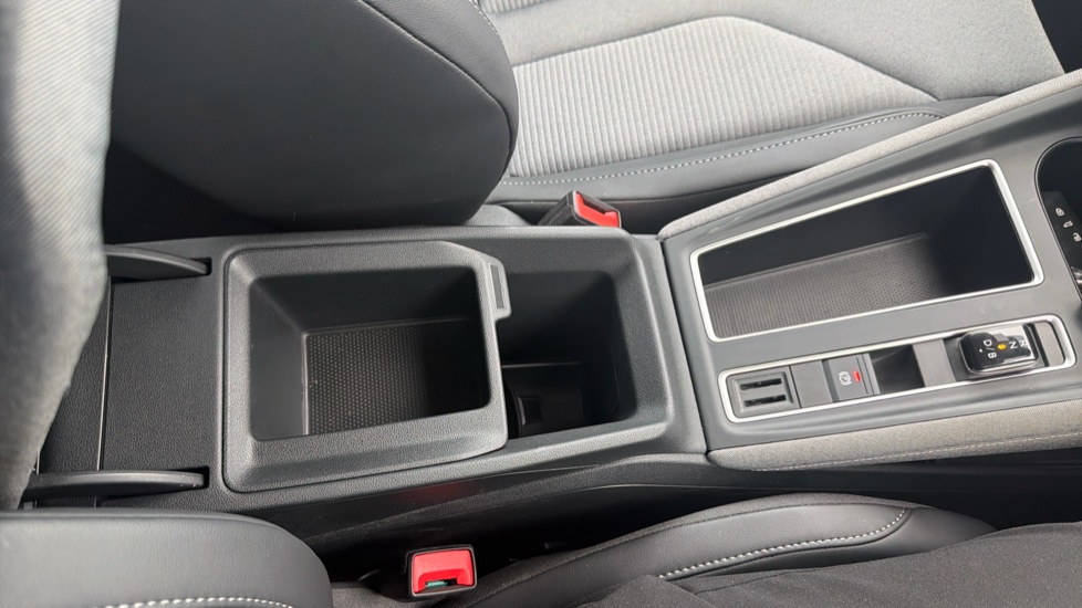 Skoda Enyaq 210kW 85 Edition 82kWh 5dr Auto Electric Estate - Image 35