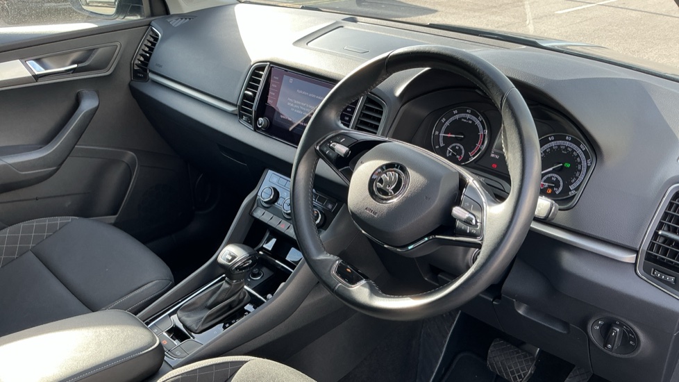 Skoda Karoq 1.5 TSI SE 5dr DSG Petrol Estate - Image 6