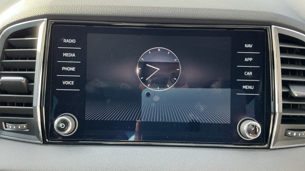 Skoda Karoq 1.5 TSI SE 5dr DSG Petrol Estate - Image 12