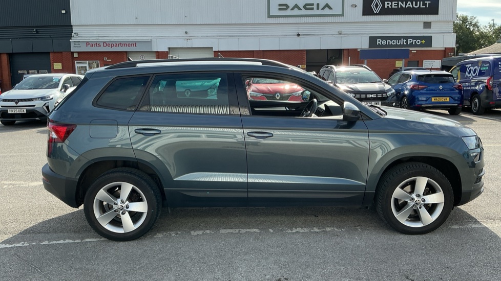 Skoda Karoq 1.5 TSI SE 5dr DSG Petrol Estate - Image 26