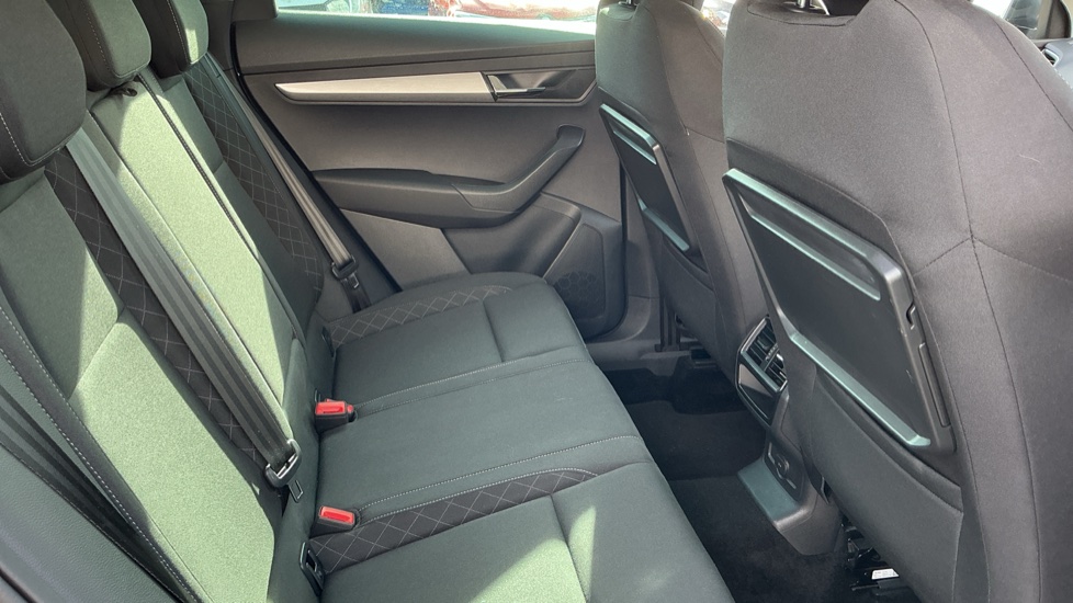 Skoda Karoq 1.5 TSI SE 5dr DSG Petrol Estate - Image 36