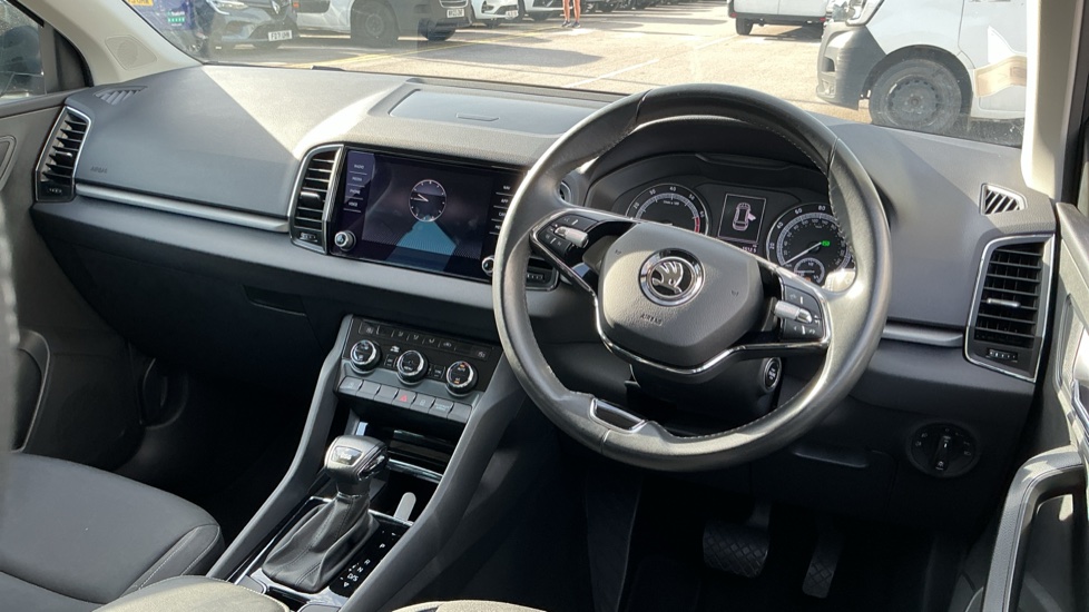 Skoda Karoq 1.5 TSI SE 5dr DSG Petrol Estate - Image 38