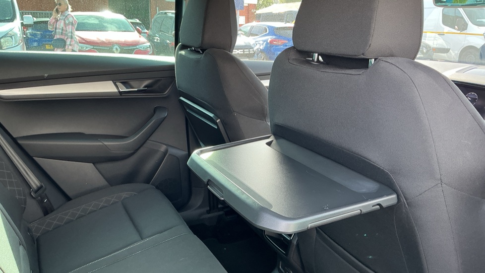 Skoda Karoq 1.5 TSI SE 5dr DSG Petrol Estate - Image 39