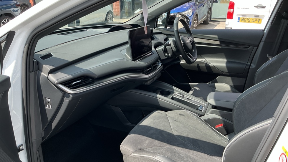 Skoda Elroq 210kW 85 SportLine 82kWh 5dr Auto Electric Estate - Image 2