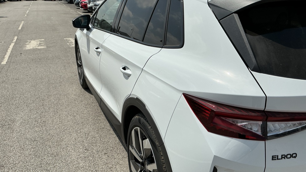 Skoda Elroq 210kW 85 SportLine 82kWh 5dr Auto Electric Estate - Image 31