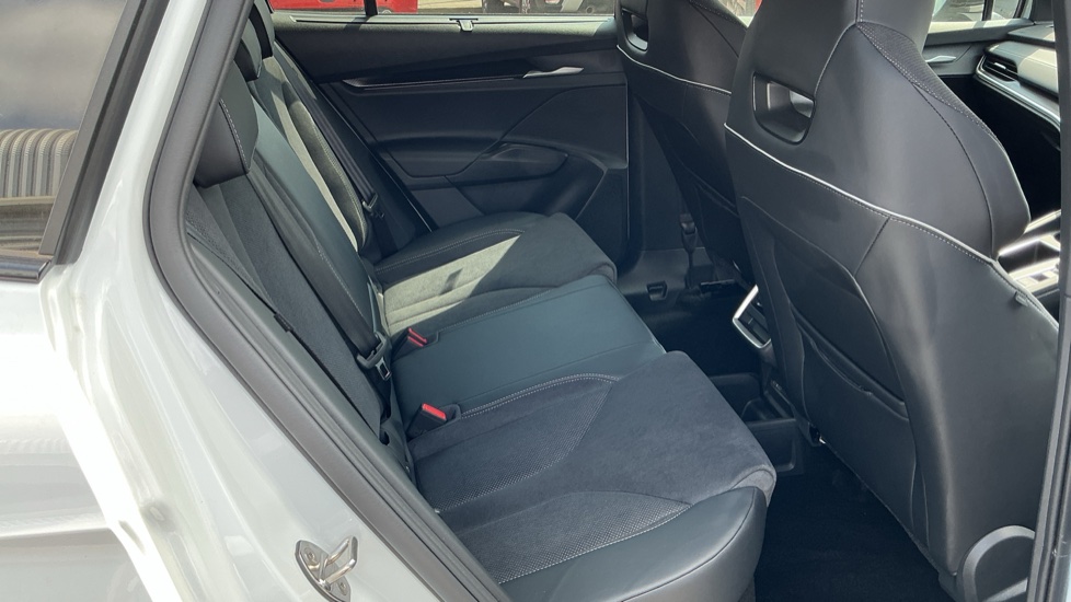 Skoda Elroq 210kW 85 SportLine 82kWh 5dr Auto Electric Estate - Image 35