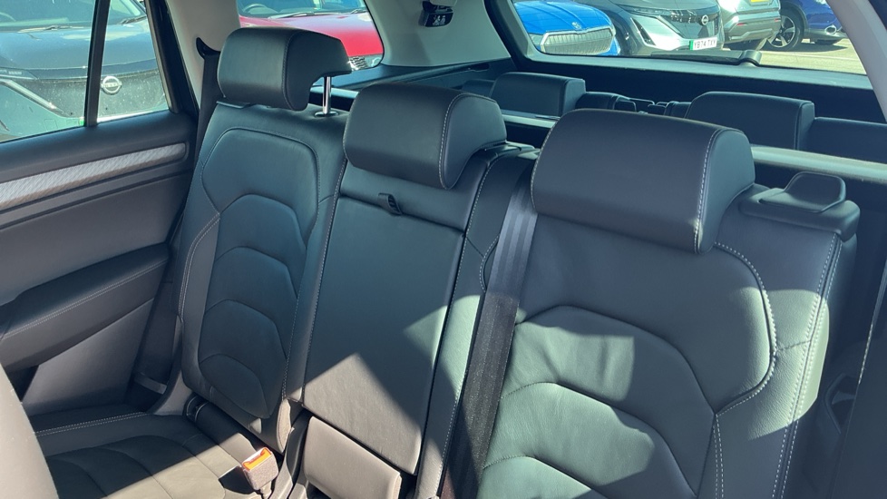 Skoda Kodiaq 1.5 TSI SE L Executive 5dr DSG [7 Seat] Petrol Estate - Image 16