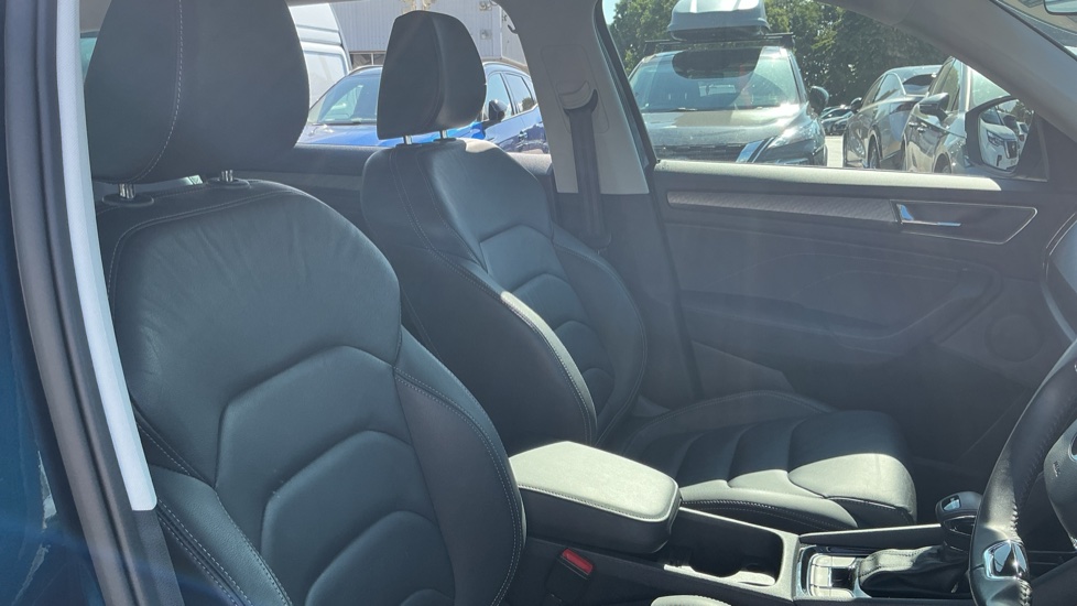 Skoda Kodiaq 1.5 TSI SE L Executive 5dr DSG [7 Seat] Petrol Estate - Image 21