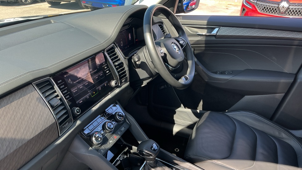 Skoda Kodiaq 1.5 TSI SE L Executive 5dr DSG [7 Seat] Petrol Estate - Image 38