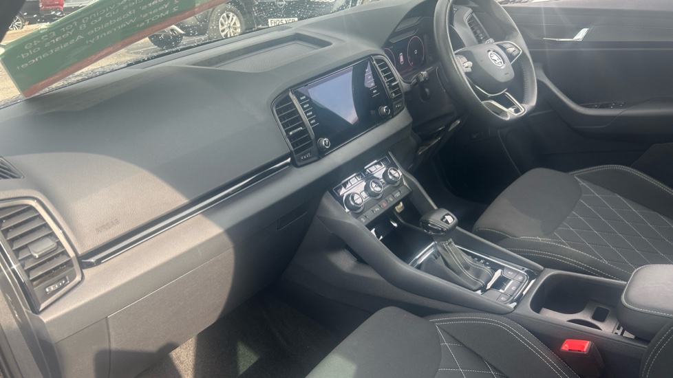 Skoda Karoq 1.5 TSI Sportline 5dr DSG Petrol Estate - Image 2