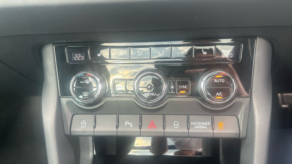 Skoda Karoq 1.5 TSI Sportline 5dr DSG Petrol Estate - Image 13