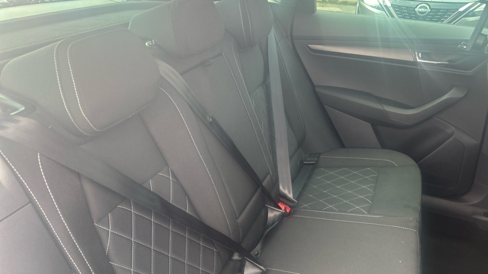 Skoda Karoq 1.5 TSI Sportline 5dr DSG Petrol Estate - Image 16