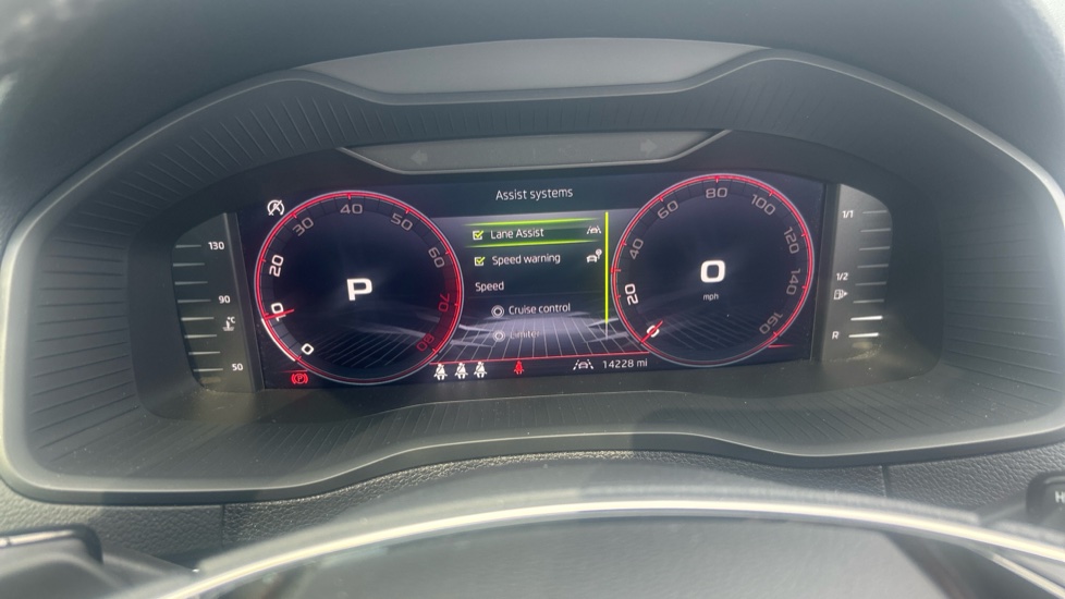 Skoda Karoq 1.5 TSI Sportline 5dr DSG Petrol Estate - Image 27