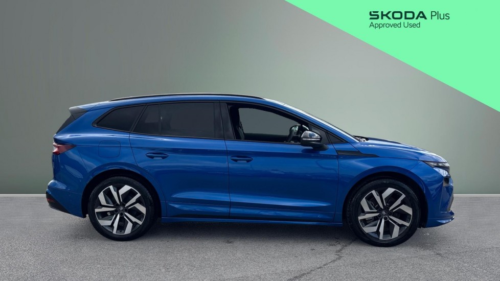 Skoda Enyaq 210kW 85x Sportline 82kWh 4x4 5dr Auto Electric Estate - Image 4