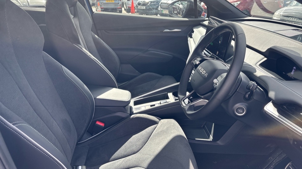 Skoda Enyaq 210kW 85x Sportline 82kWh 4x4 5dr Auto Electric Estate - Image 15