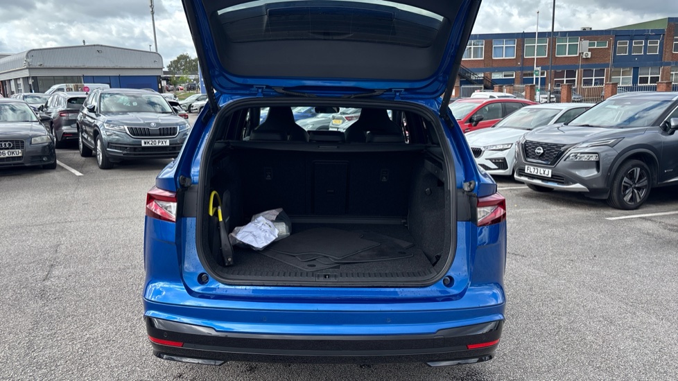Skoda Enyaq 210kW 85x Sportline 82kWh 4x4 5dr Auto Electric Estate - Image 20