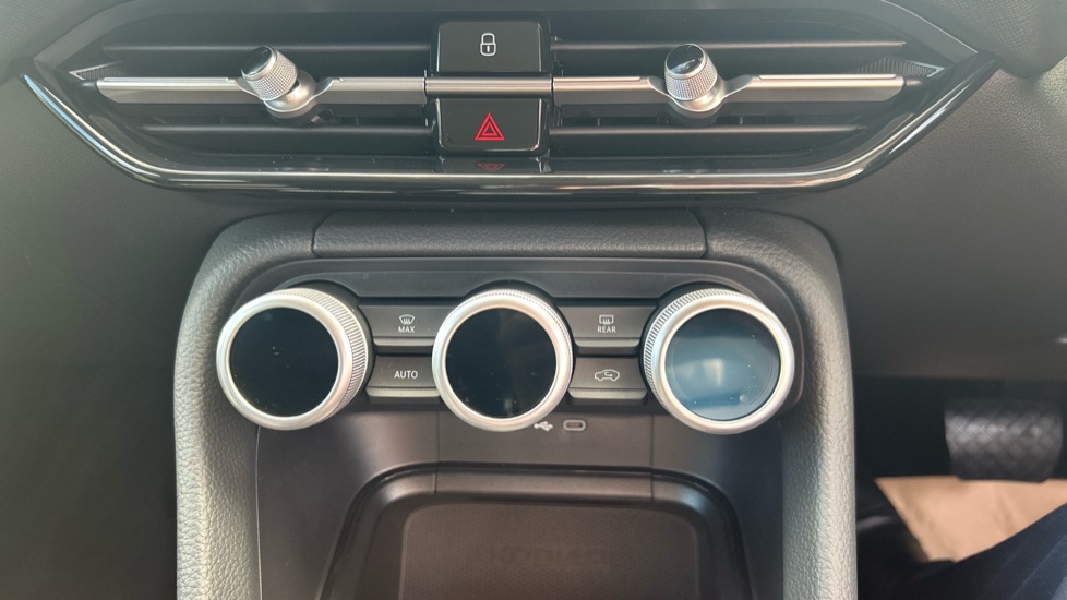 Skoda Kodiaq 2.0 TDI SE 5dr DSG [7 Seat] Diesel Estate - Image 13