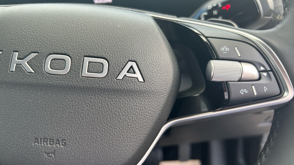 Skoda Kodiaq 2.0 TDI SE 5dr DSG [7 Seat] Diesel Estate - Image 18