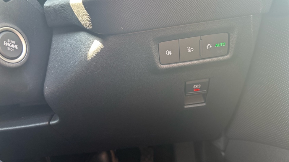 Skoda Kodiaq 2.0 TDI SE 5dr DSG [7 Seat] Diesel Estate - Image 26
