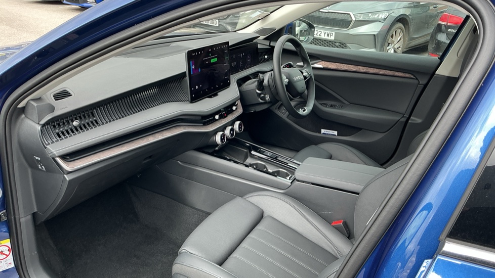 Skoda Superb 1.5 TSI iV Laurin + Klement DSG 5dr Estate - Image 2