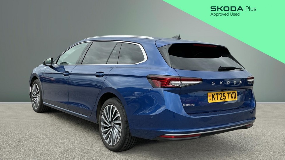 Skoda Superb 1.5 TSI iV Laurin + Klement DSG 5dr Estate - Image 3