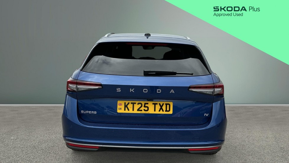 Skoda Superb 1.5 TSI iV Laurin + Klement DSG 5dr Estate - Image 8