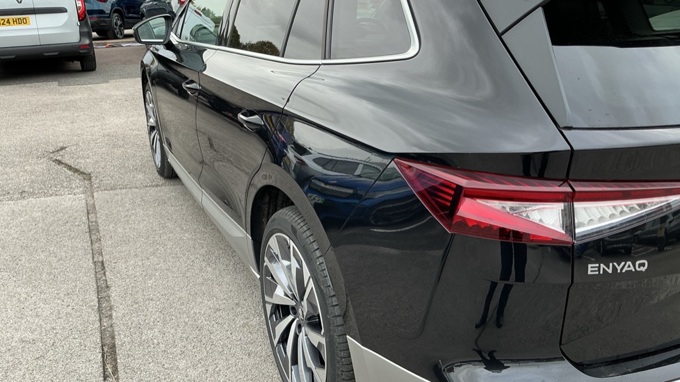 Skoda Enyaq 210kW 85 Edition 82kWh 5dr Auto Electric Estate - Image 38