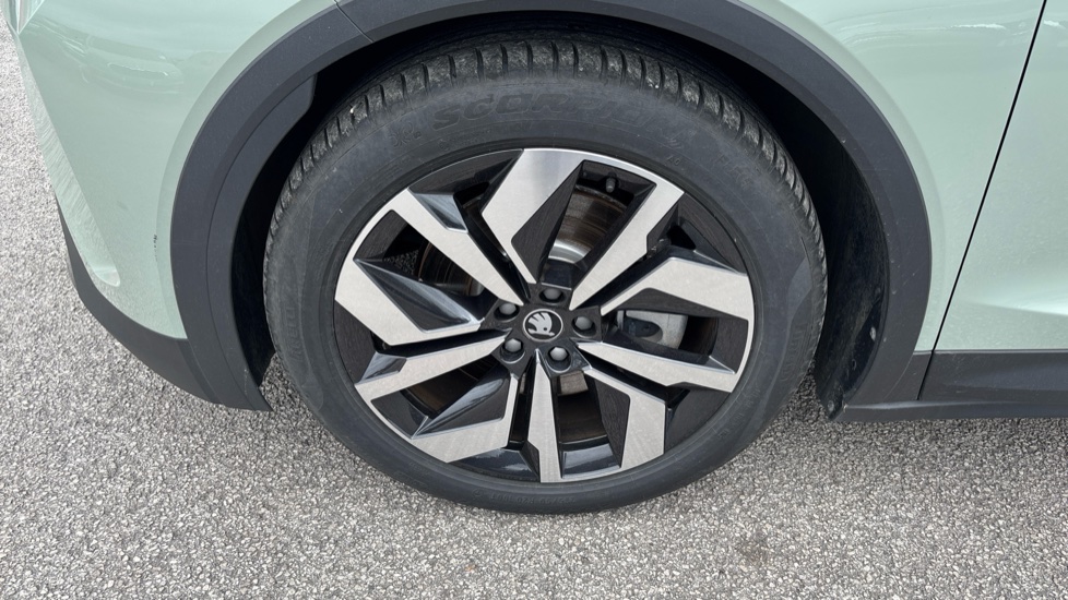 Skoda Elroq 210kW 85 SportLine 82kWh 5dr Auto Electric Estate - Image 23