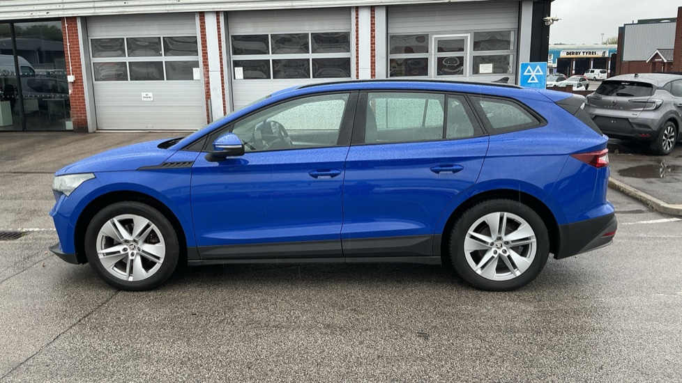 Skoda Enyaq 132kW 60 ecoSuite 62kWh 5dr Auto Electric Estate - Image 26