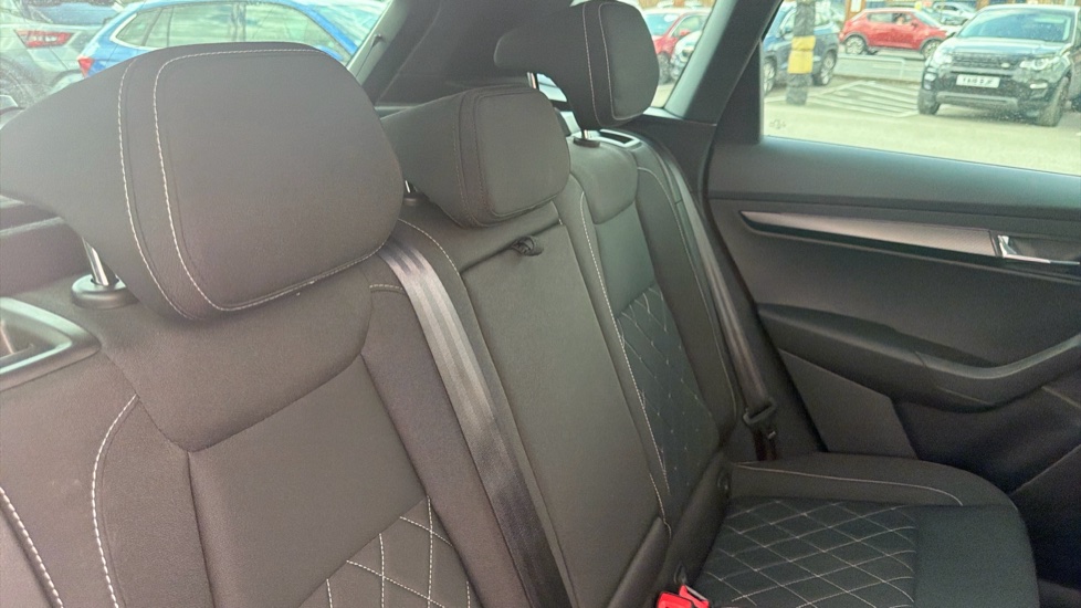 Skoda Karoq 1.5 TSI Sportline 5dr DSG Petrol Estate - Image 16