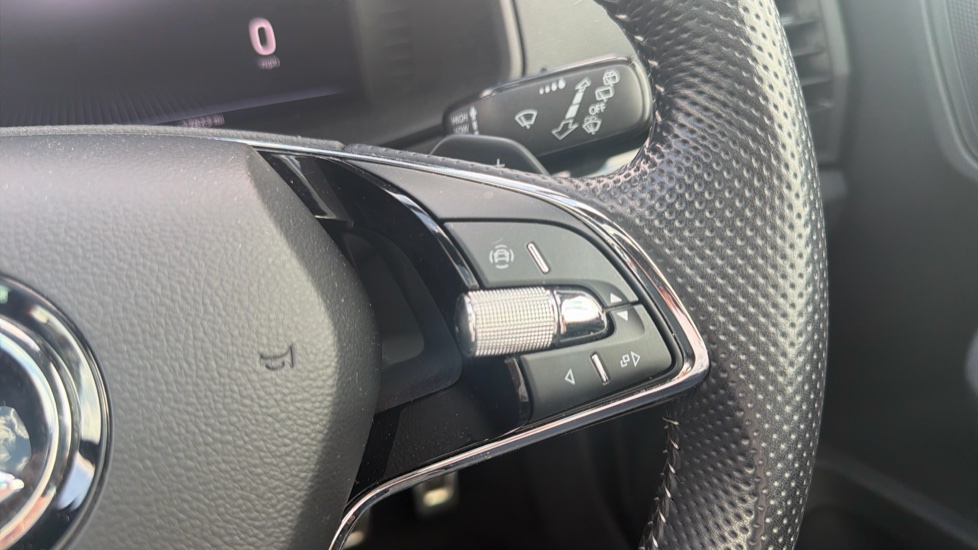 Skoda Karoq 1.5 TSI Sportline 5dr DSG Petrol Estate - Image 18