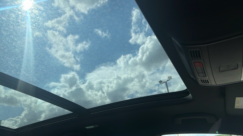 Skoda Karoq 1.5 TSI Sportline 5dr DSG Petrol Estate - Image 35