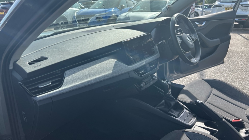 Skoda Kamiq 1.0 TSI SE 5dr DSG Petrol Hatchback - Image 2