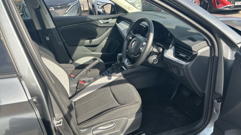 Skoda Kamiq 1.0 TSI SE 5dr DSG Petrol Hatchback - Image 6