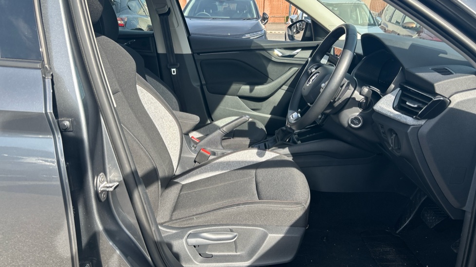 Skoda Kamiq 1.0 TSI SE 5dr DSG Petrol Hatchback - Image 15