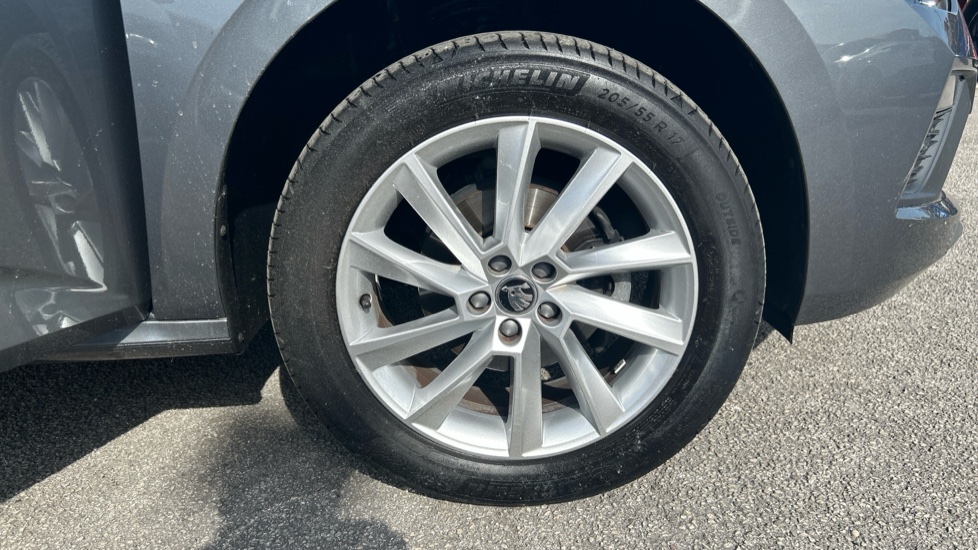 Skoda Kamiq 1.0 TSI SE 5dr DSG Petrol Hatchback - Image 23