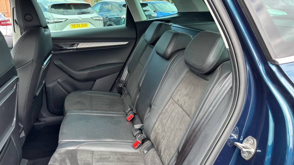 Skoda Karoq 1.5 TSI SE L 5dr Petrol Estate - Image 16