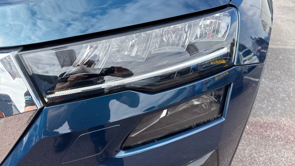 Skoda Karoq 1.5 TSI SE L 5dr Petrol Estate - Image 25