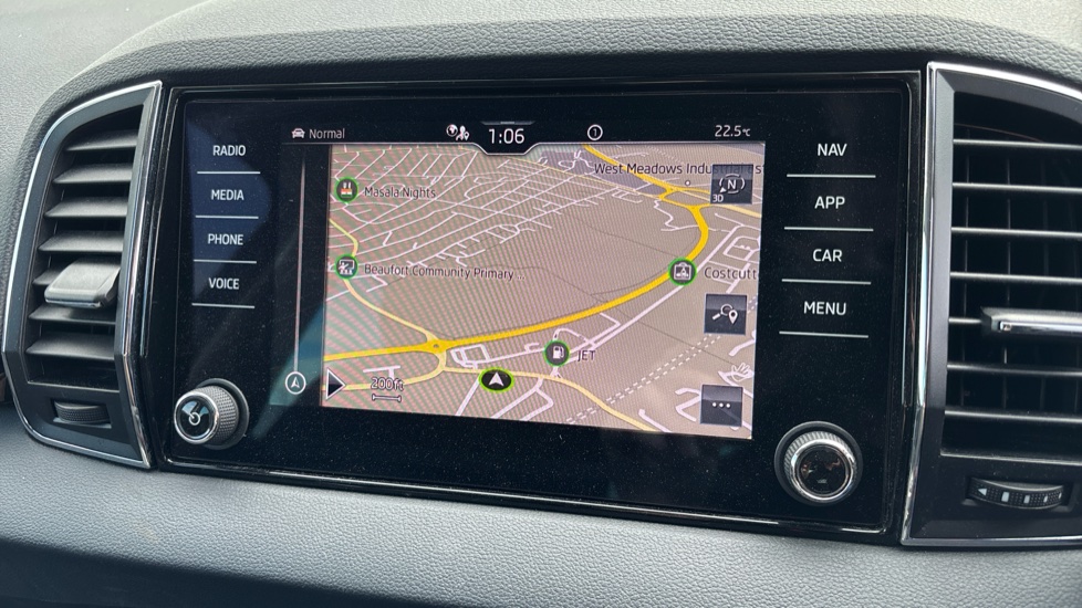 Skoda Karoq 1.5 TSI SE L 5dr Petrol Estate - Image 29