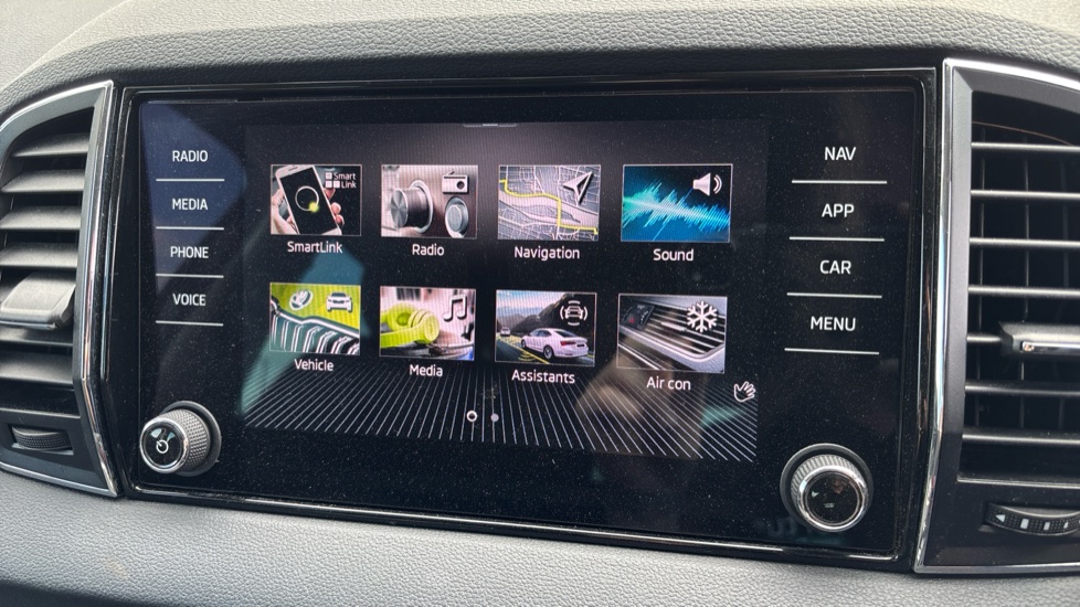 Skoda Karoq 1.5 TSI SE L 5dr Petrol Estate - Image 31