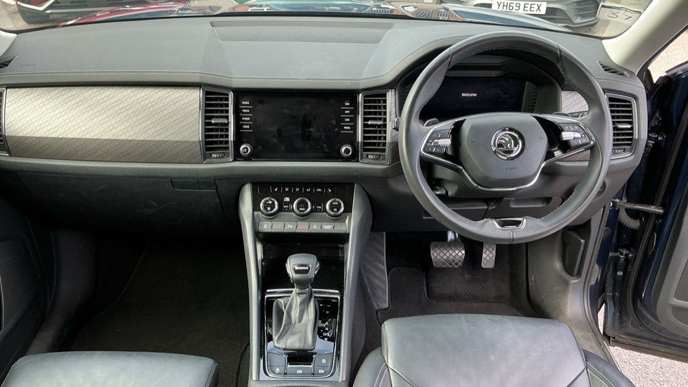 Skoda Kodiaq 1.5 TSI SE L Executive 5dr DSG [7 Seat] Petrol Estate - Image 9