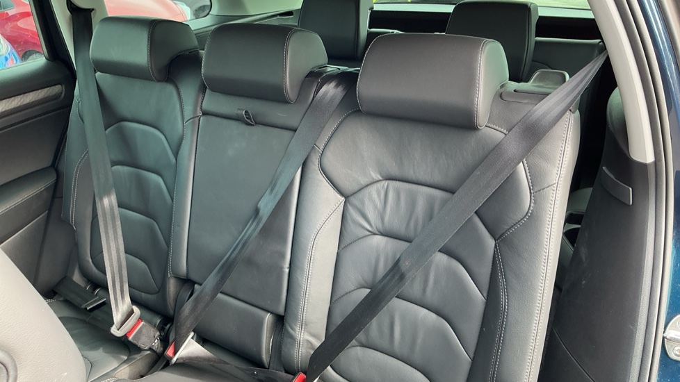 Skoda Kodiaq 1.5 TSI SE L Executive 5dr DSG [7 Seat] Petrol Estate - Image 16