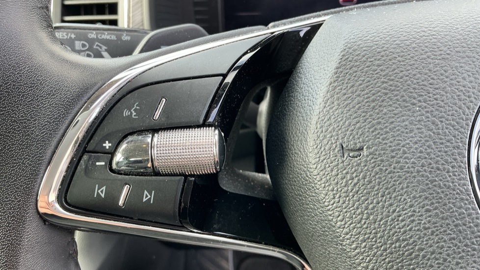 Skoda Kodiaq 1.5 TSI SE L Executive 5dr DSG [7 Seat] Petrol Estate - Image 17