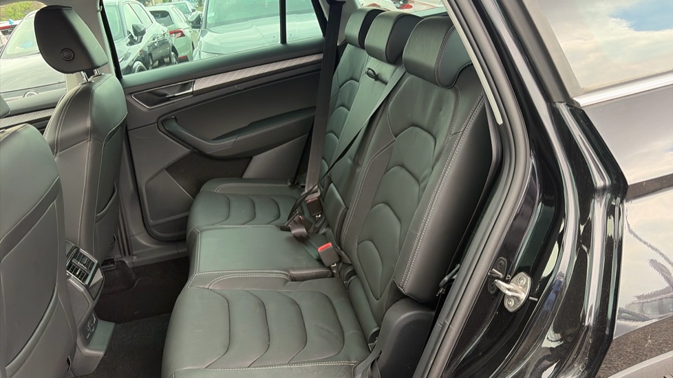 Skoda Kodiaq 2.0 TSI 190 SE L Executive 4x4 5dr DSG [7 Seat] Petrol Estate - Image 16