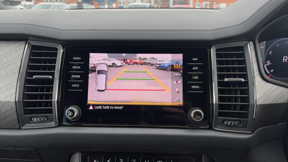 Skoda Kodiaq 2.0 TSI 190 SE L Executive 4x4 5dr DSG [7 Seat] Petrol Estate - Image 34