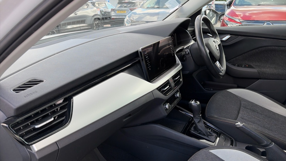 Skoda Kamiq 1.5 TSI SE L 5dr DSG Petrol Hatchback - Image 2