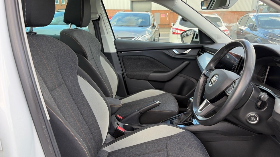 Skoda Kamiq 1.5 TSI SE L 5dr DSG Petrol Hatchback - Image 15