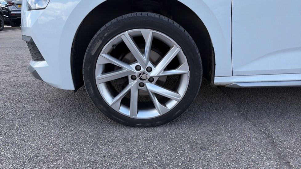 Skoda Kamiq 1.5 TSI SE L 5dr DSG Petrol Hatchback - Image 38