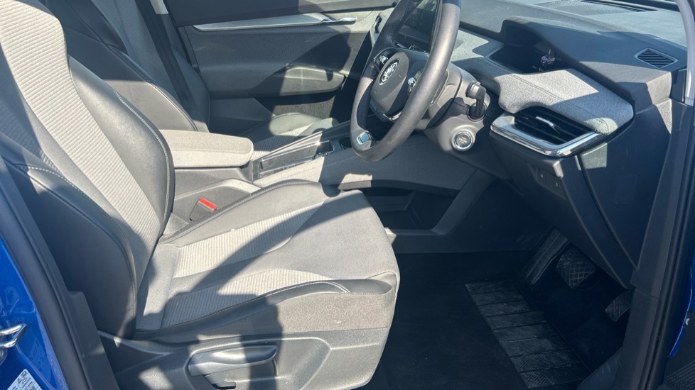 Skoda Enyaq 132kW 60 62kWh 5dr Auto Electric Estate - Image 15