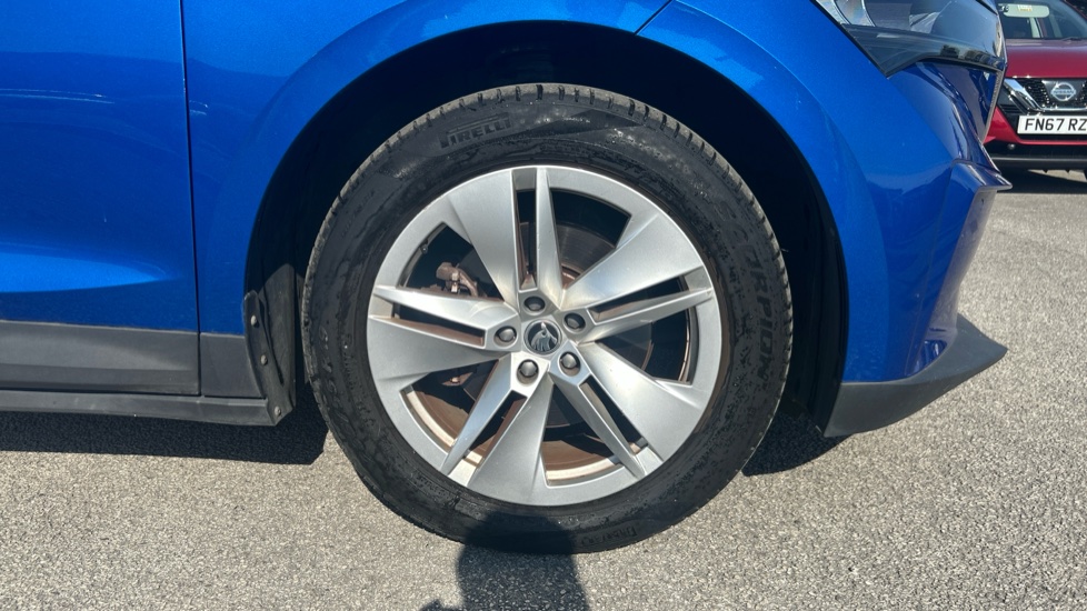 Skoda Enyaq 132kW 60 62kWh 5dr Auto Electric Estate - Image 32